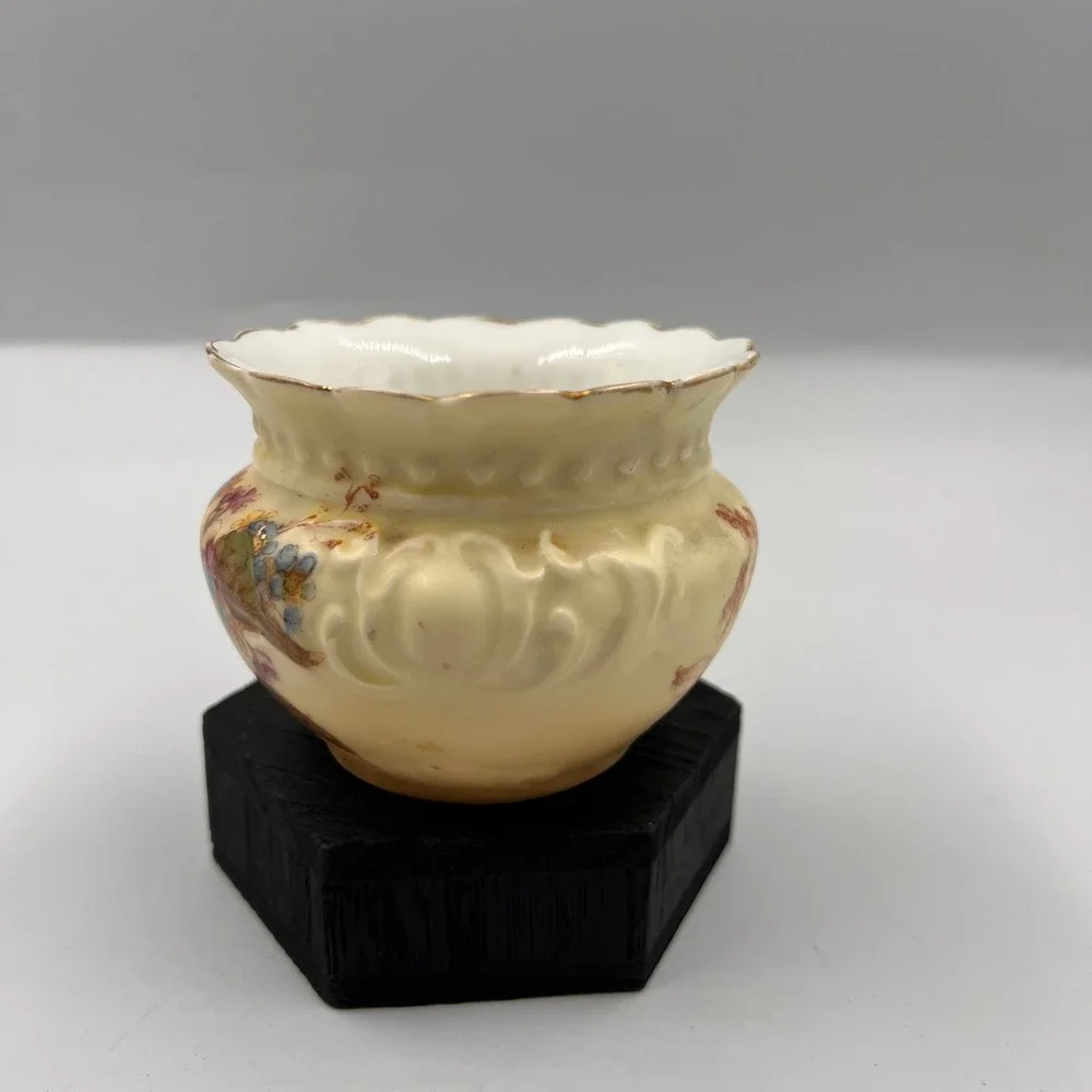 Royal Rudolstadt Bavaria Hand Painted Floral Porcelain Jardiniere Lion Handles